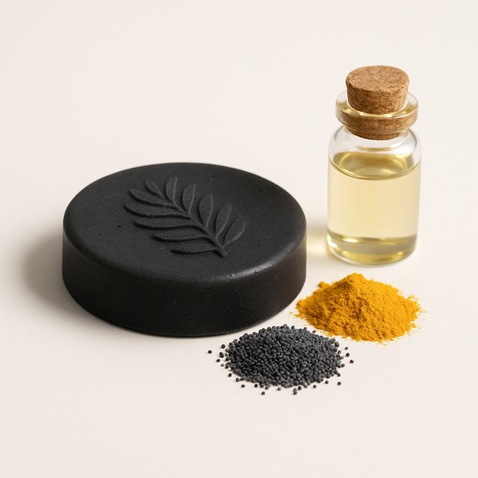 Kurma – Jabón artesanal de carbón activado, cúrcuma, amapola y aceite de cáñamo